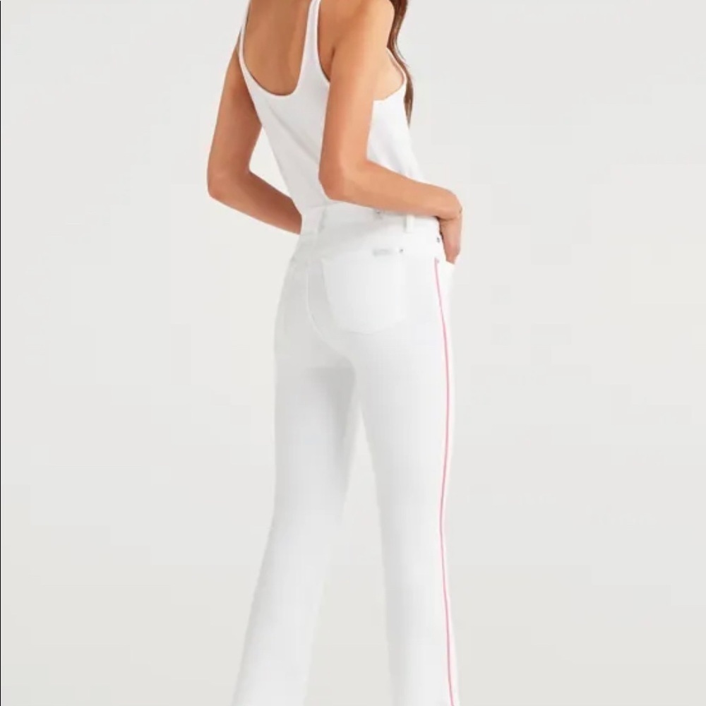 7 For All Mankind Highwaisted Kick Crop Jean - 26 - Picture 4 of 8